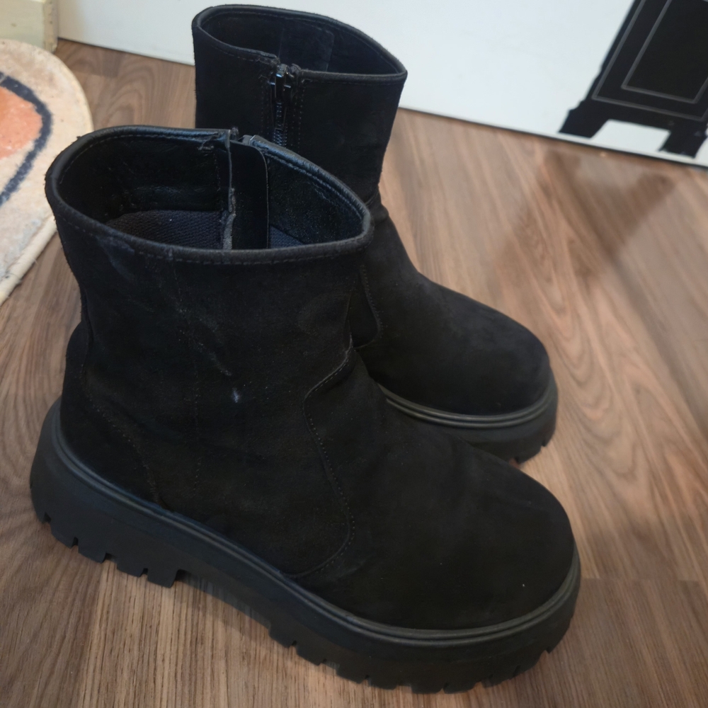 Black Platform Boots